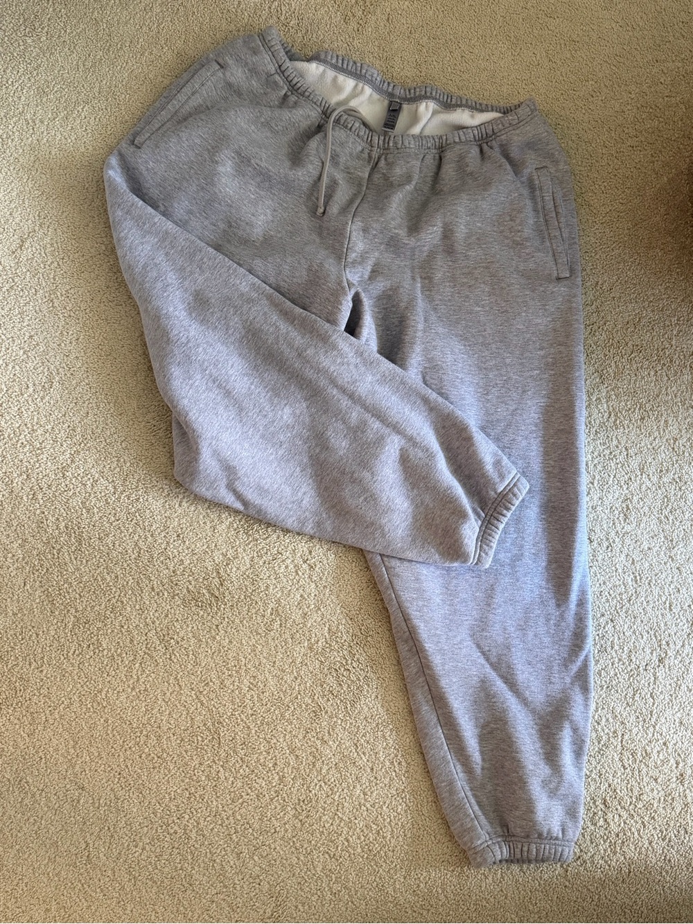 SKIMS HEATHER GRAY JOGGERS